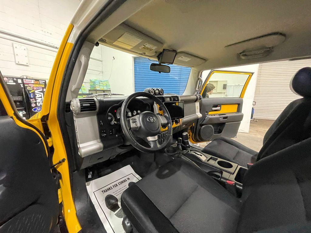 used 2007 Toyota FJ Cruiser car, priced at $20,999