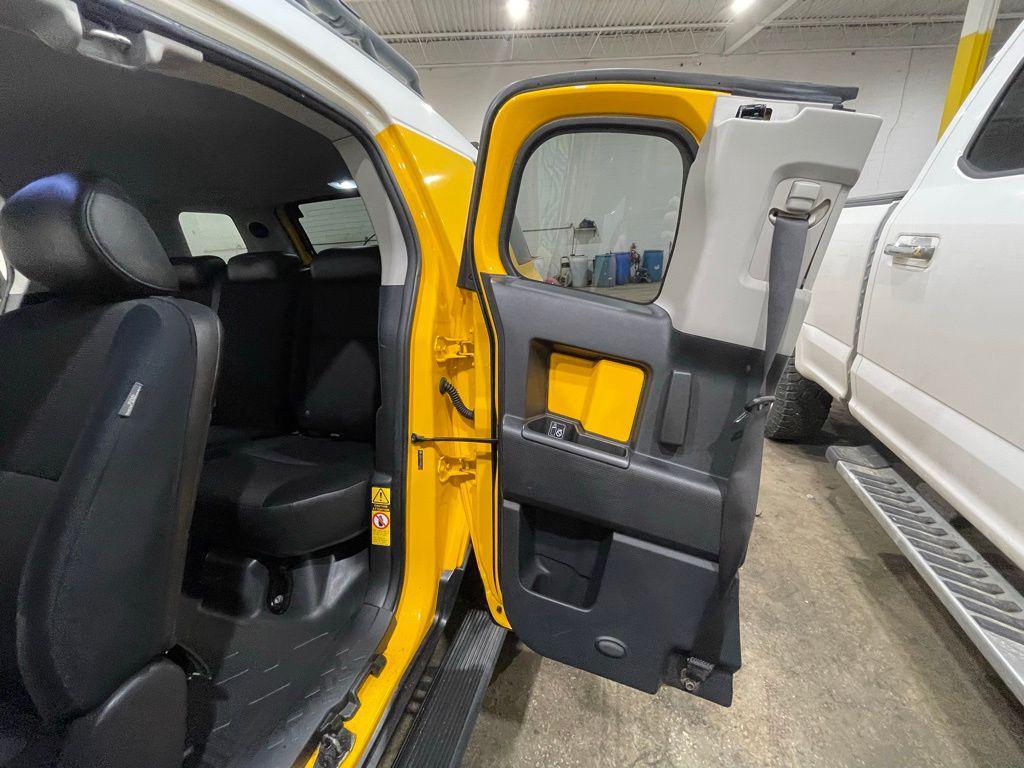 used 2007 Toyota FJ Cruiser car, priced at $20,999