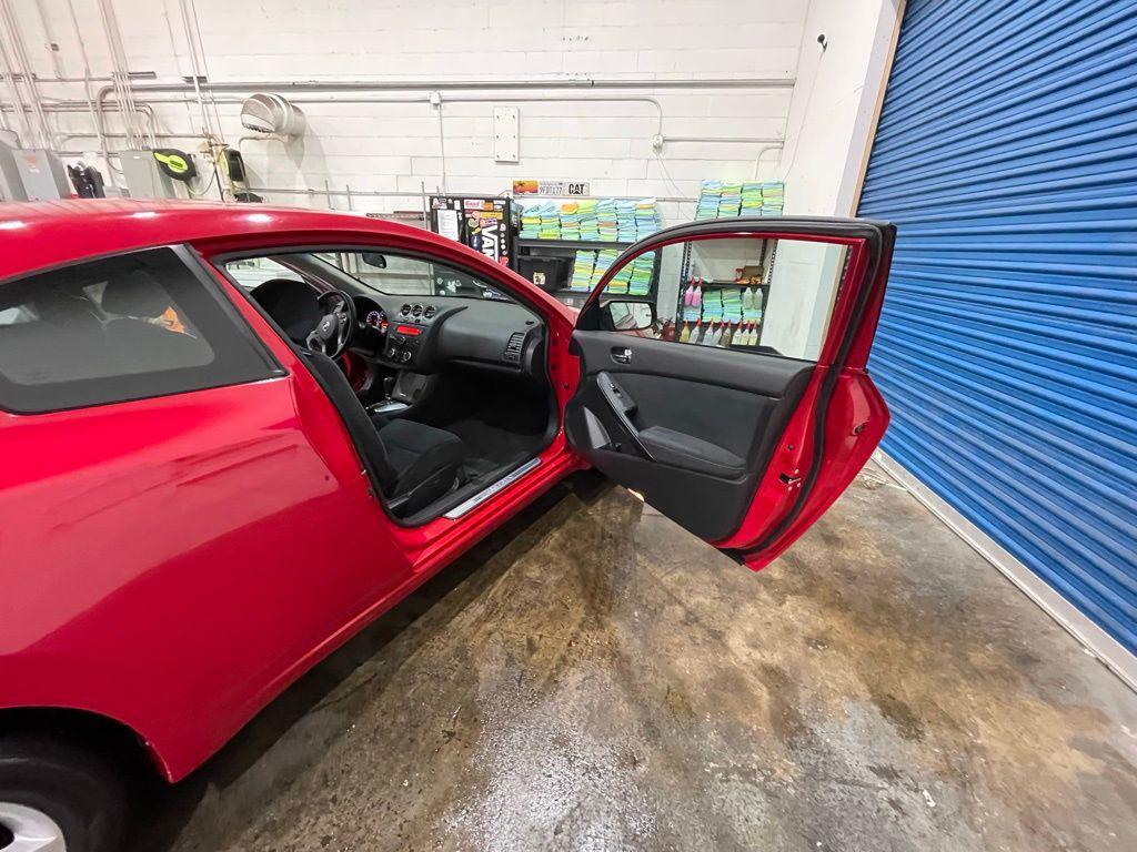 used 2010 Nissan Altima car, priced at $5,999