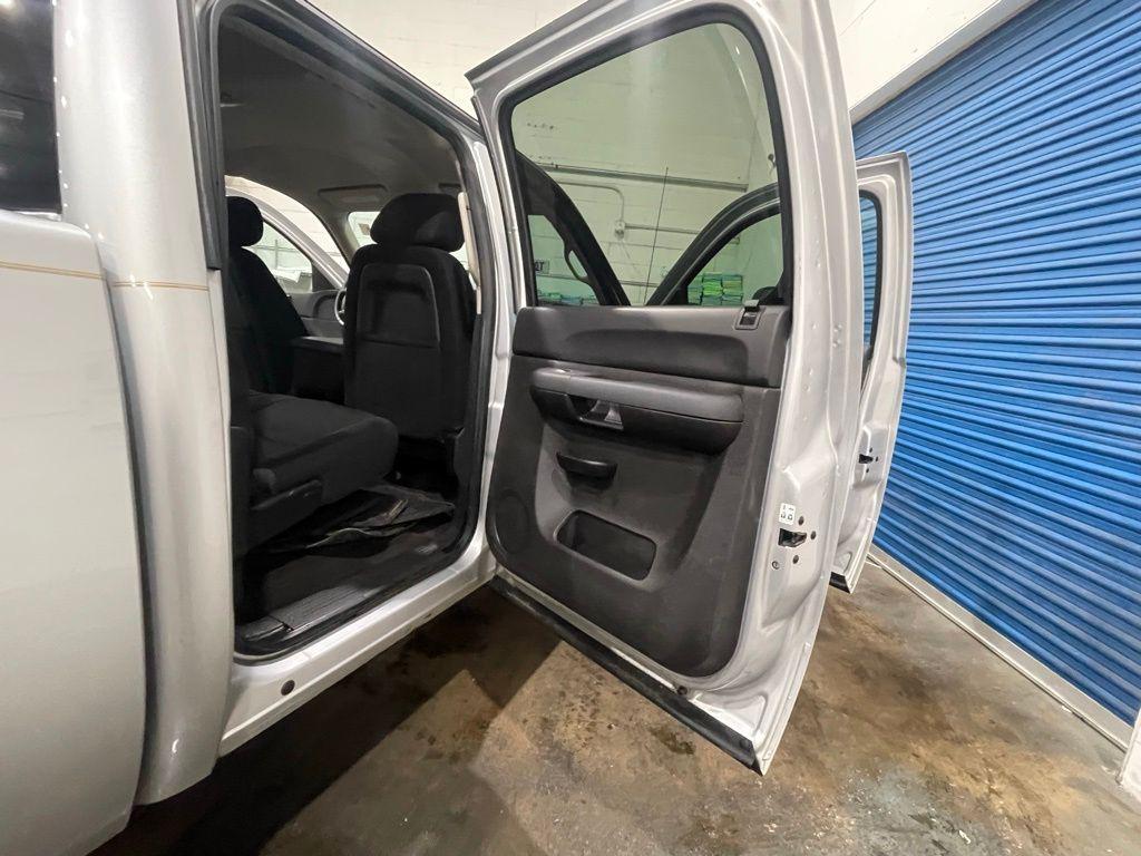 used 2014 GMC Sierra 2500 car, priced at $17,999