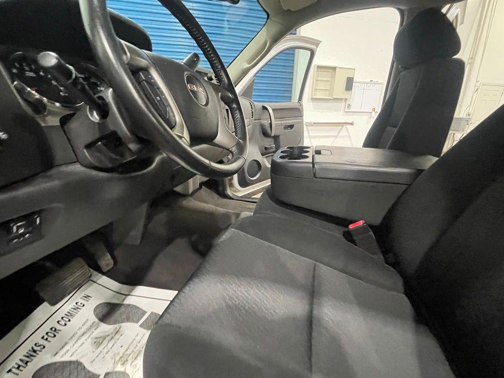 used 2014 GMC Sierra 2500 car, priced at $17,999