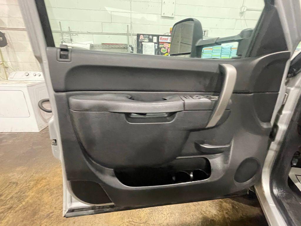 used 2014 GMC Sierra 2500 car, priced at $17,999