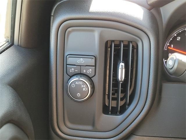 new 2025 Chevrolet Silverado 1500 car, priced at $38,161