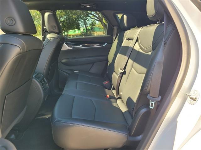 used 2025 Cadillac XT5 car, priced at $40,900