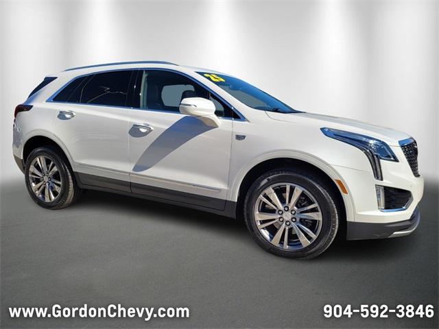 used 2025 Cadillac XT5 car, priced at $40,900