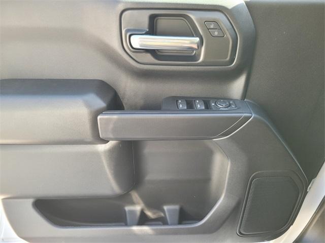 new 2025 Chevrolet Silverado 1500 car, priced at $40,996