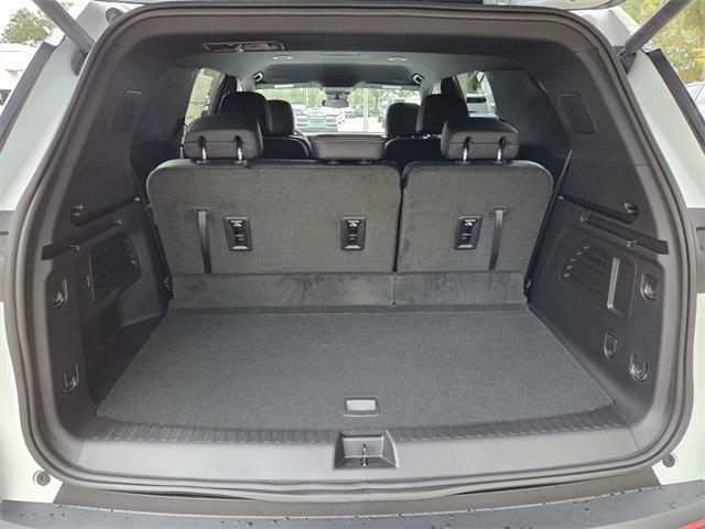 new 2026 Chevrolet Traverse car, priced at $44,391