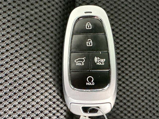 used 2024 Hyundai TUCSON Hybrid car, priced at $26,000