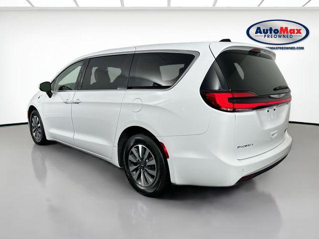 used 2023 Chrysler Pacifica Hybrid car, priced at $29,994