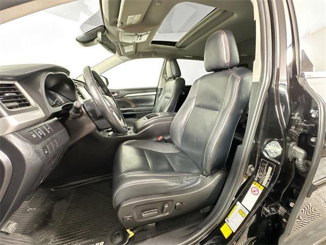 used 2019 Toyota Highlander car, priced at $24,500