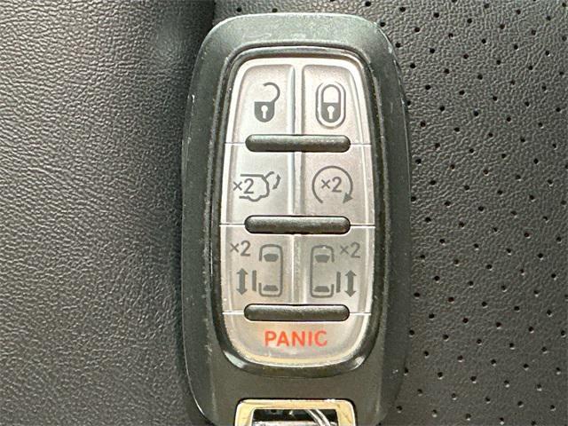 used 2024 Chrysler Pacifica car, priced at $28,000