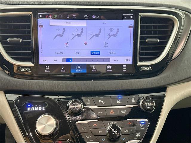 used 2024 Chrysler Pacifica car, priced at $28,000