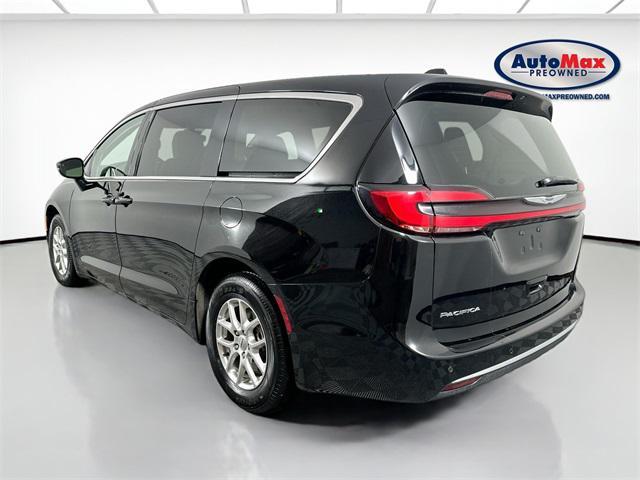 used 2024 Chrysler Pacifica car, priced at $28,000