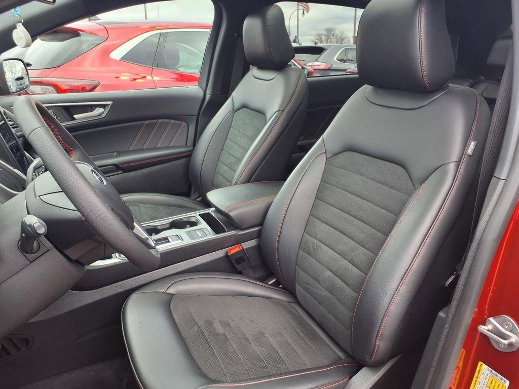 used 2024 Ford Edge car, priced at $33,444