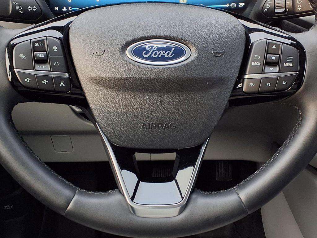 used 2023 Ford Escape car, priced at $22,923