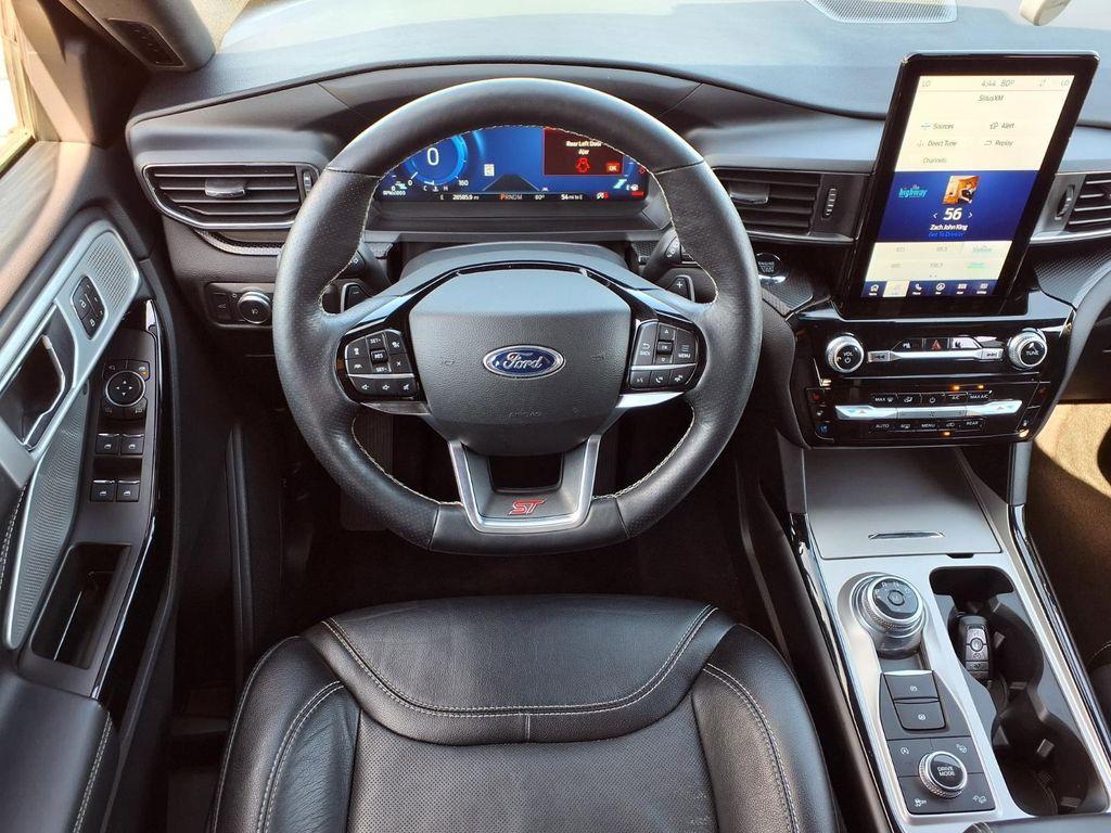 used 2022 Ford Explorer car, priced at $40,272