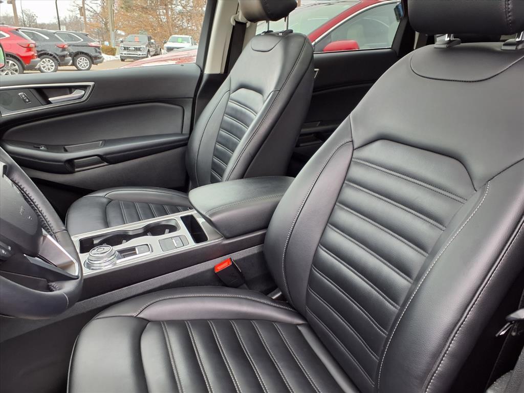 used 2024 Ford Edge car, priced at $29,995