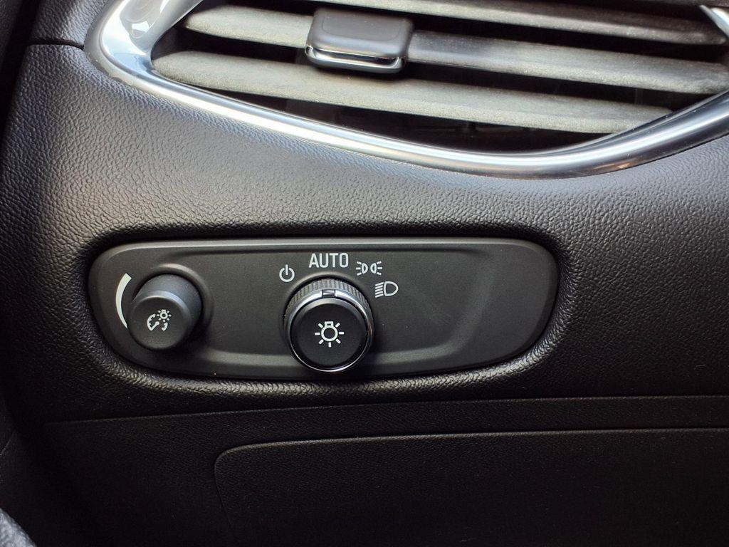 used 2018 Chevrolet Malibu car, priced at $10,998