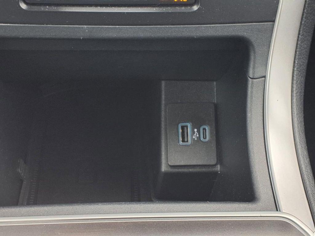 used 2024 Ford Edge car, priced at $27,994