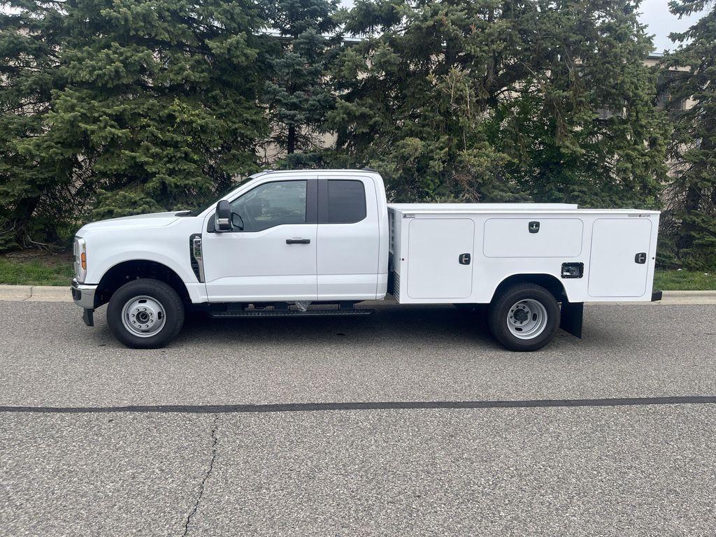 new 2025 Ford F-350 car, priced at $60,650