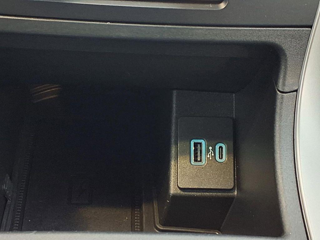 used 2024 Ford Edge car, priced at $26,995