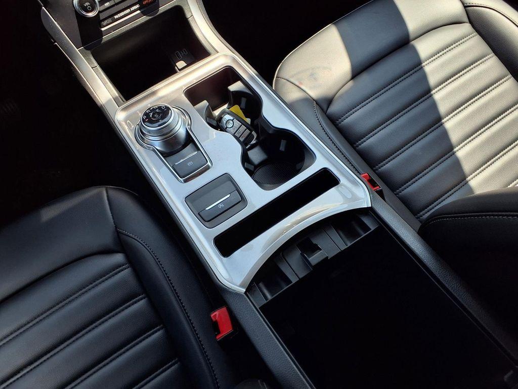 used 2024 Ford Edge car, priced at $29,204