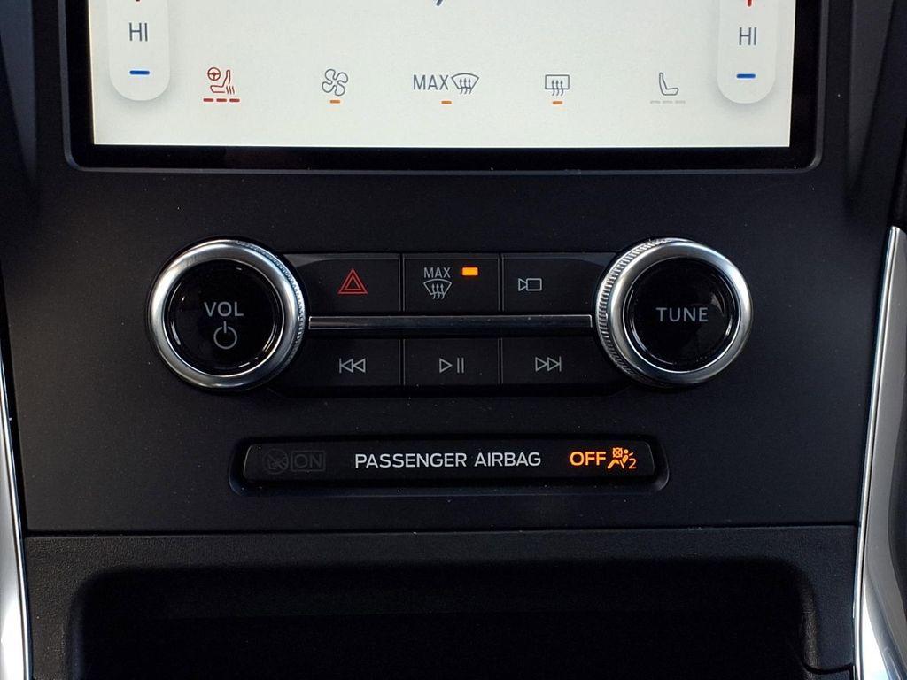 used 2024 Ford Edge car, priced at $32,944