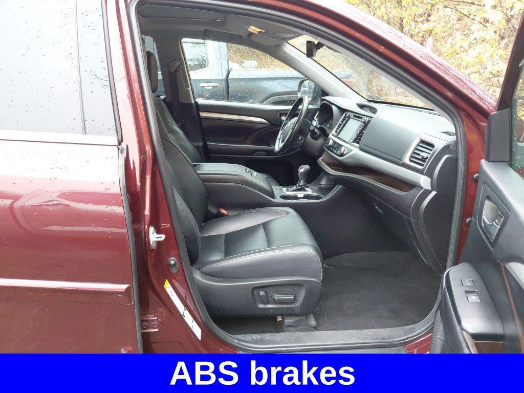 used 2019 Toyota Highlander car, priced at $20,634
