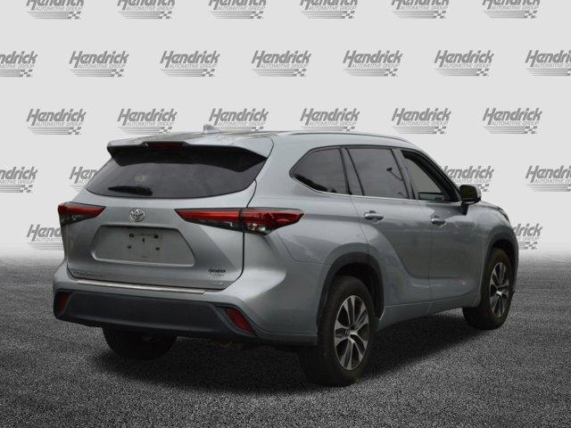 2020 Celestial Silver Metallic Toyota Highlander