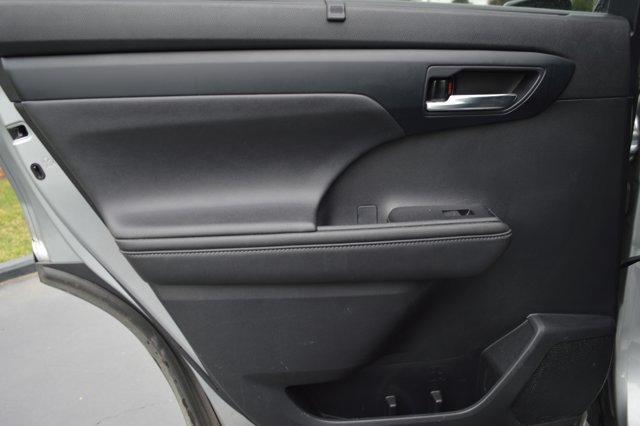 2020 Celestial Silver Metallic Toyota Highlander