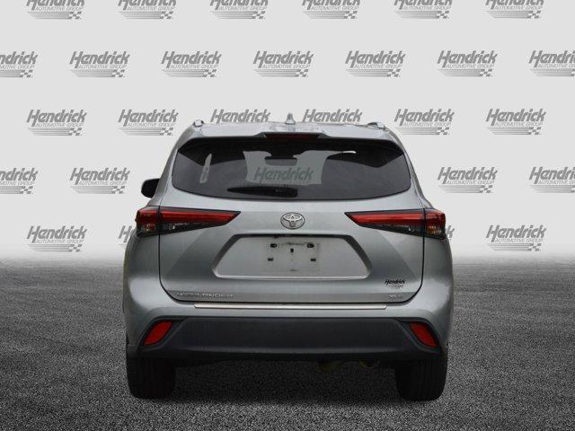 2020 Celestial Silver Metallic Toyota Highlander