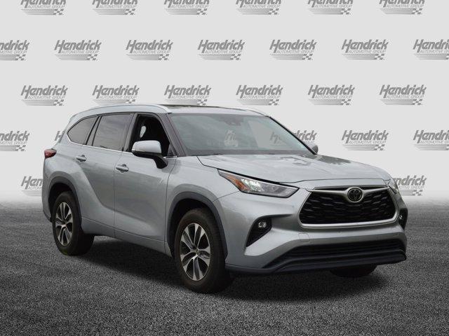 2020 Celestial Silver Metallic Toyota Highlander