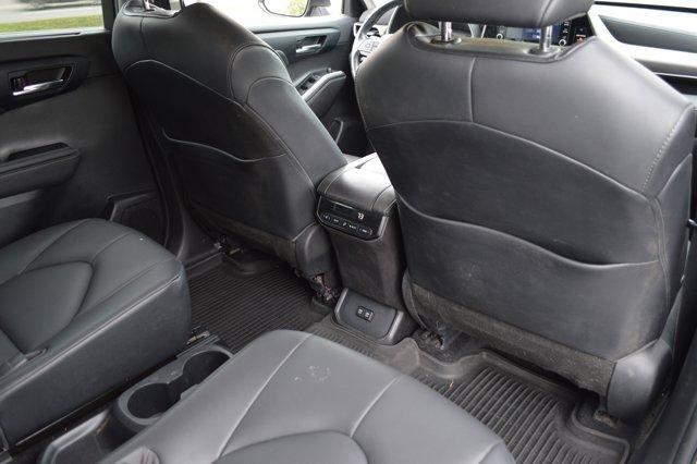 2020 Celestial Silver Metallic Toyota Highlander
