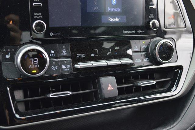 2020 Celestial Silver Metallic Toyota Highlander