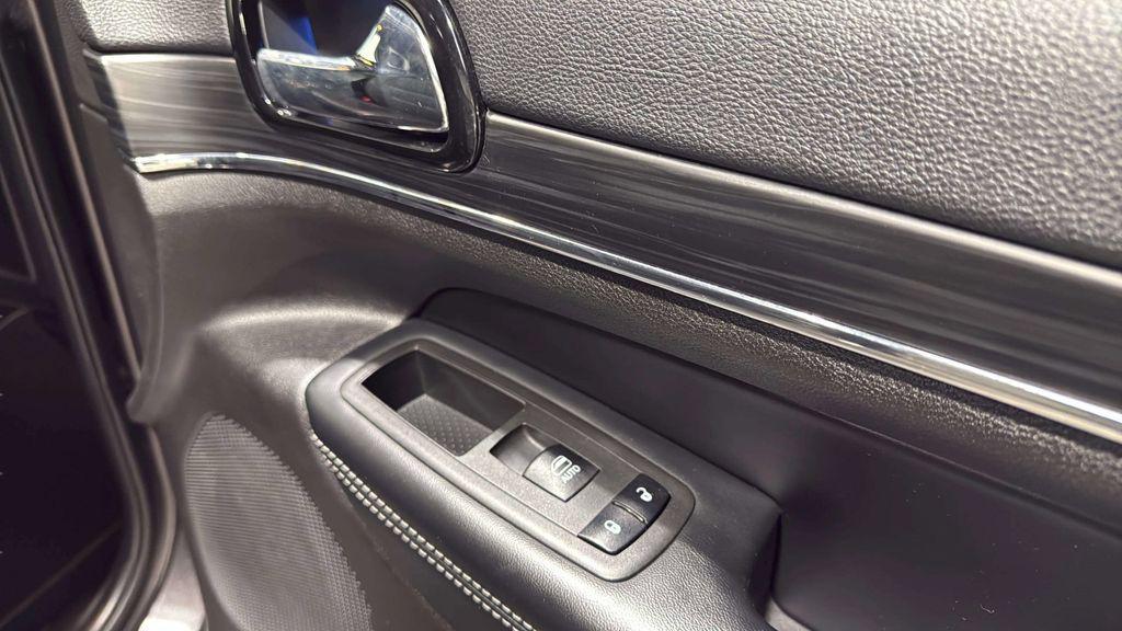 used 2021 Jeep Grand Cherokee car, priced at $29,200