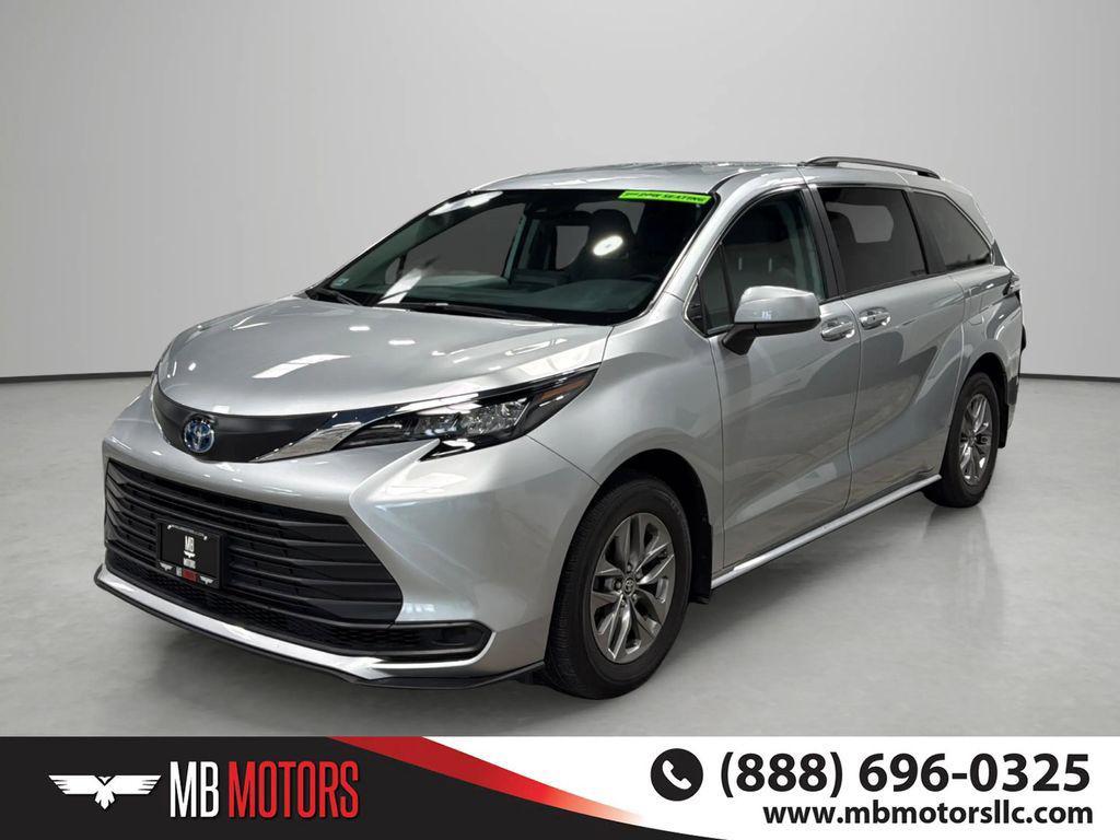 used 2024 Toyota Sienna car, priced at $43,200