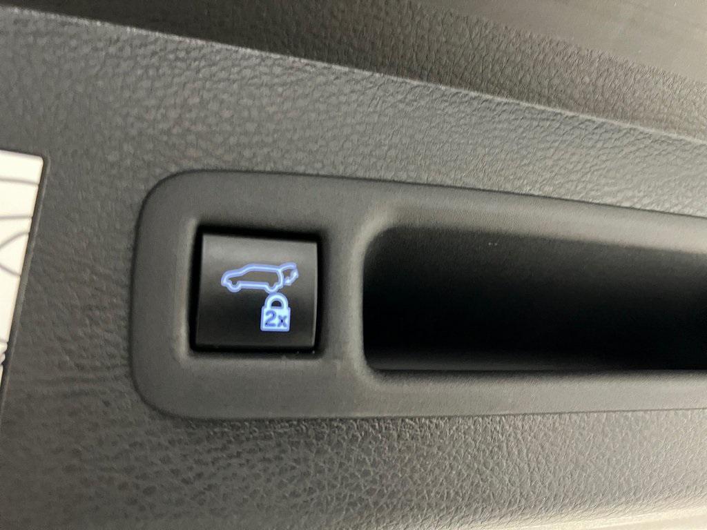 used 2022 Toyota Sienna car, priced at $36,850