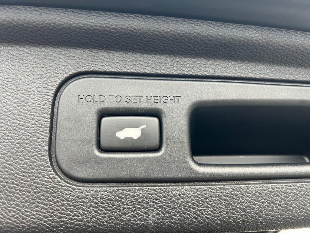 used 2025 Honda Odyssey car, priced at $40,500