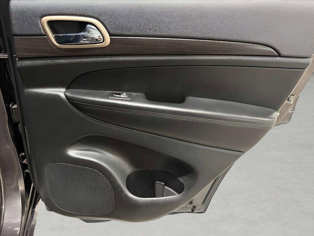 used 2014 Jeep Grand Cherokee car, priced at $11,200