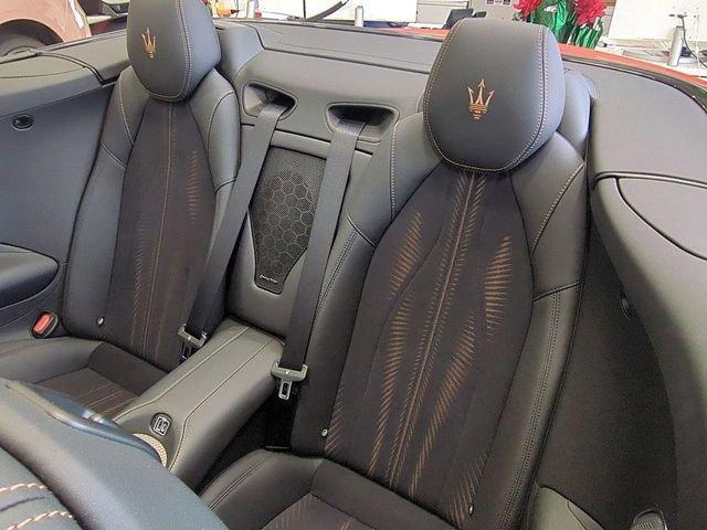 new 2025 Maserati GranCabrio Folgore car