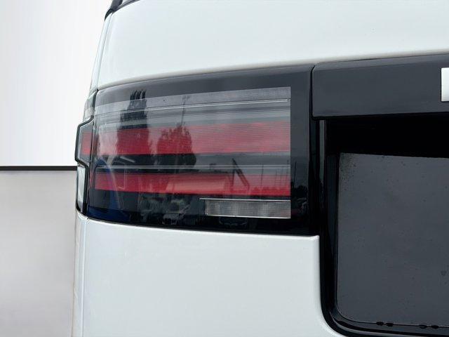 used 2024 Land Rover Discovery car, priced at $57,400