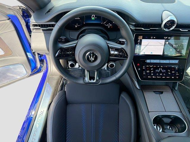 new 2025 Maserati GranTurismo Folgore car