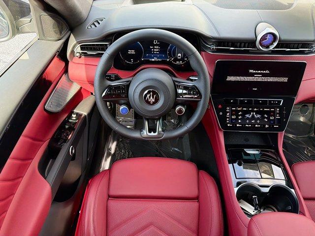new 2025 Maserati Grecale car