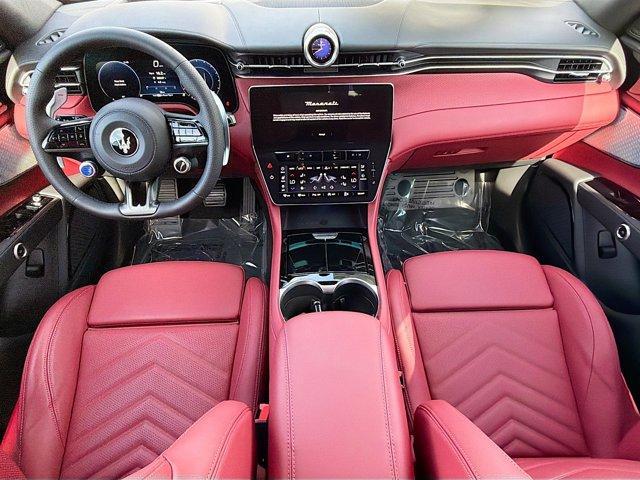 new 2025 Maserati Grecale car