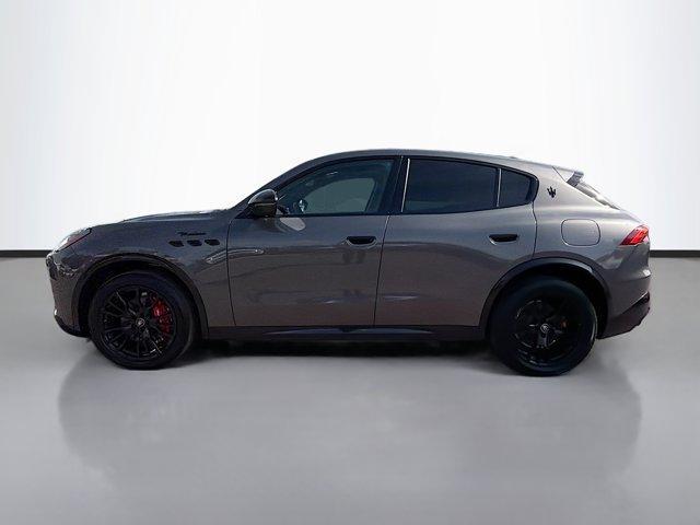 new 2025 Maserati Grecale car