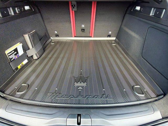 new 2025 Maserati Grecale car