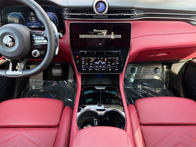 new 2025 Maserati Grecale car