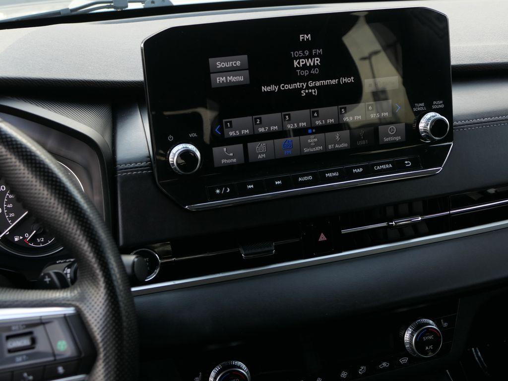 used 2024 Mitsubishi Outlander car, priced at $25,195
