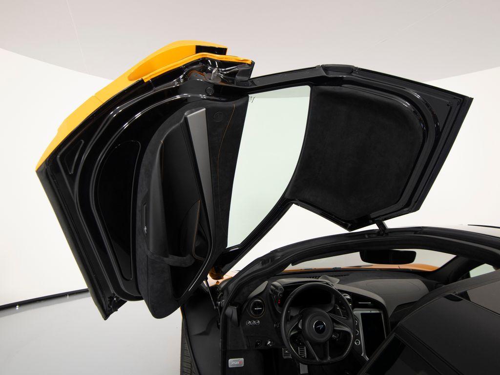 used 2025 McLaren 750S car, priced at $334,996