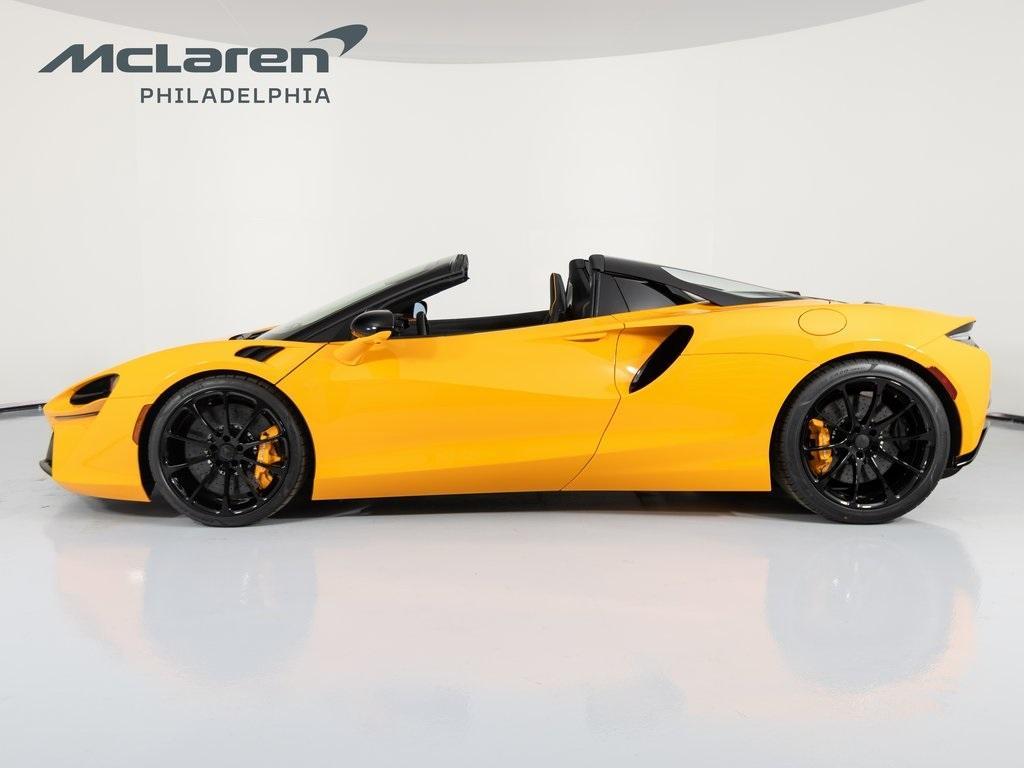 new 2025 McLaren Artura car, priced at $323,858